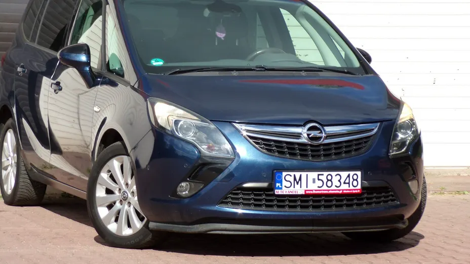 OPEL Zafira -