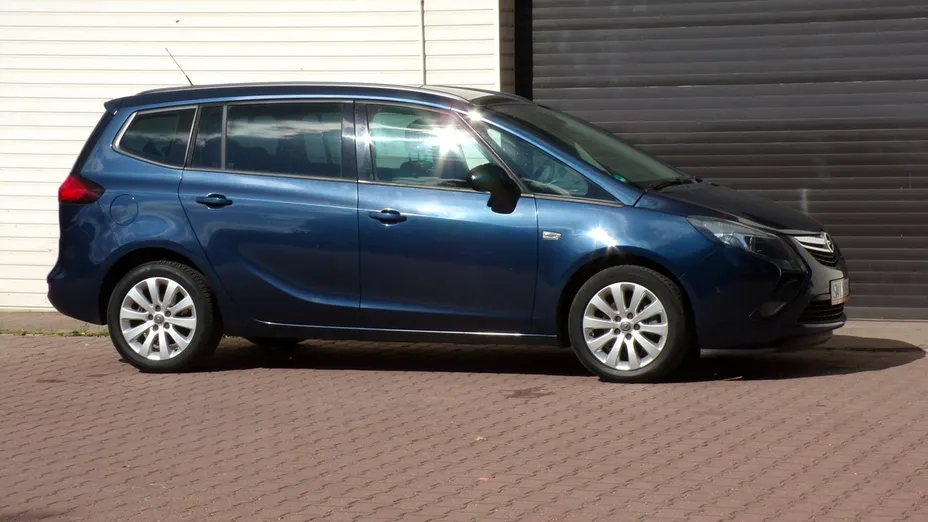 OPEL Zafira -