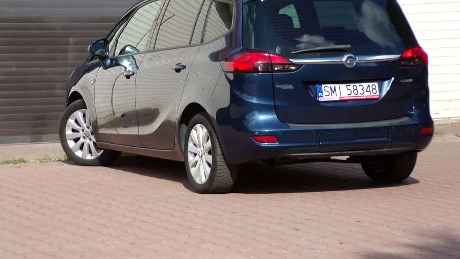 OPEL Zafira -