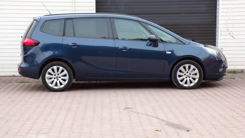 OPEL Zafira -