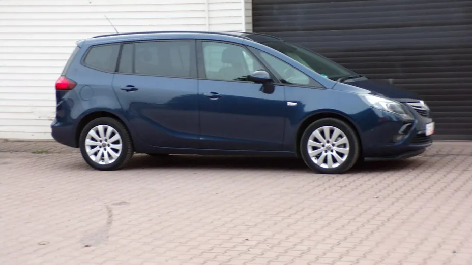 OPEL Zafira -