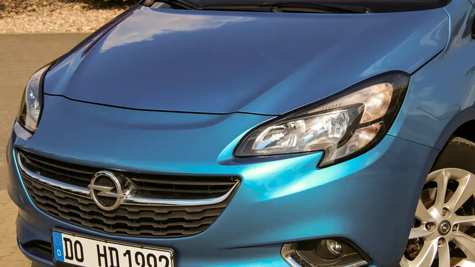 OPEL Corsa -