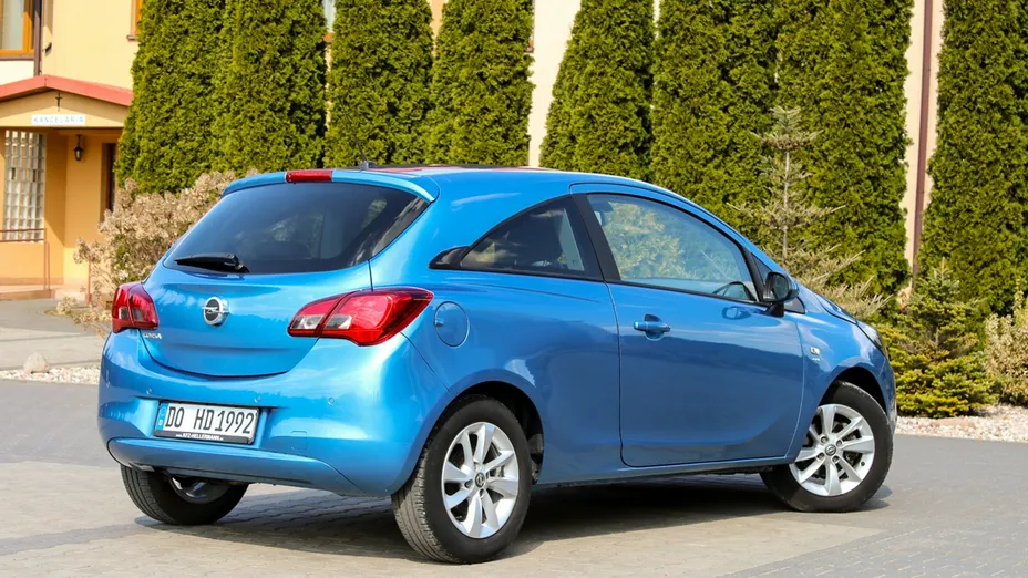 OPEL Corsa -
