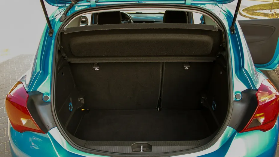 OPEL Corsa -