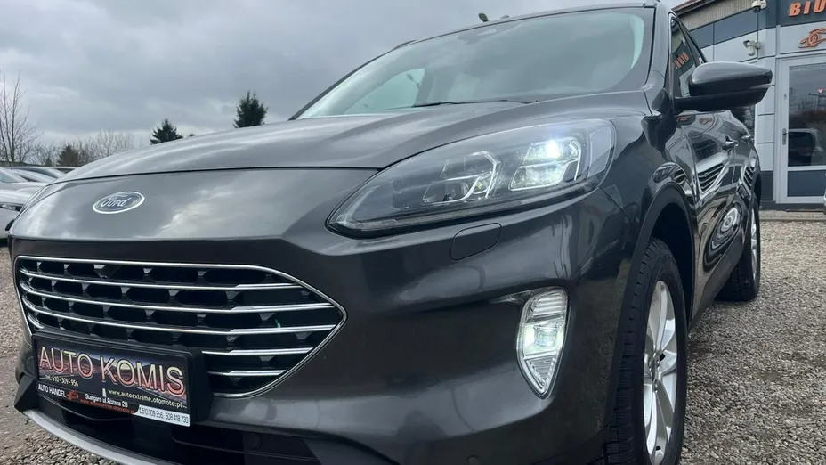 FORD Kuga -