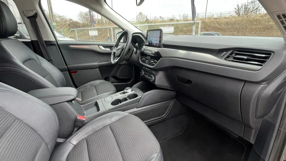 FORD Kuga -