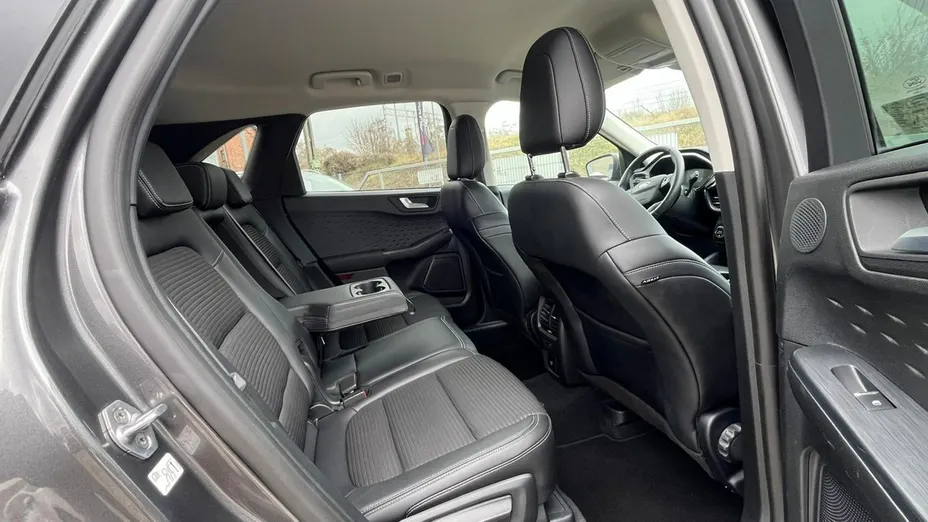 FORD Kuga -