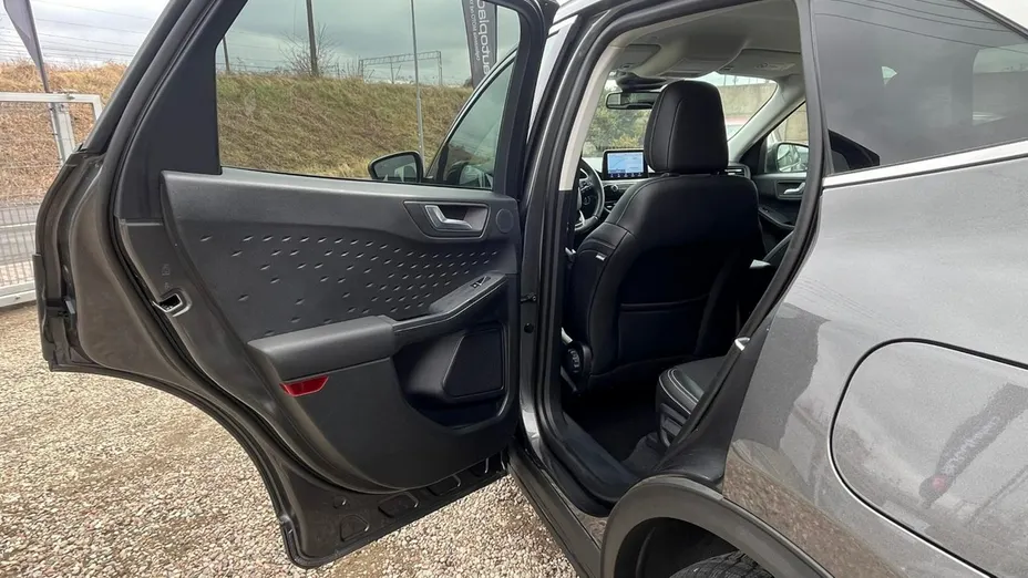 FORD Kuga -