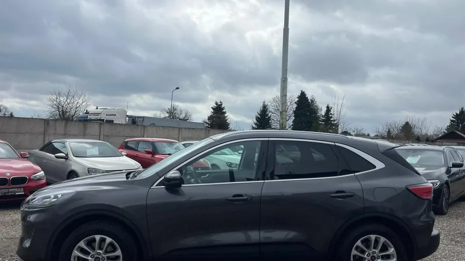 FORD Kuga -