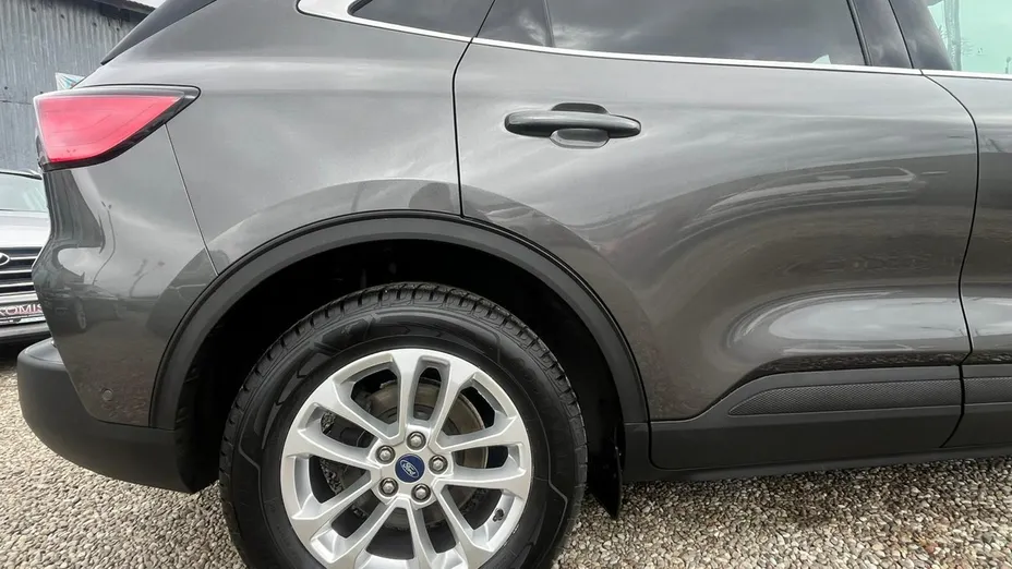 FORD Kuga -