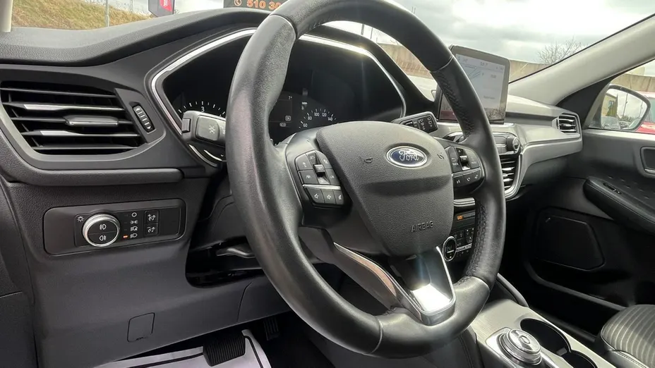FORD Kuga -
