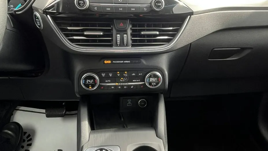 FORD Kuga -