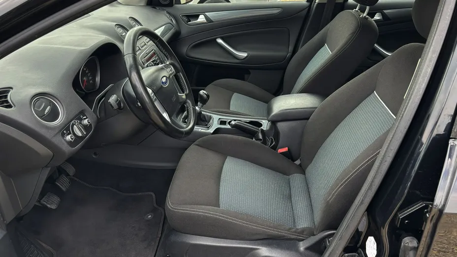 FORD Mondeo -