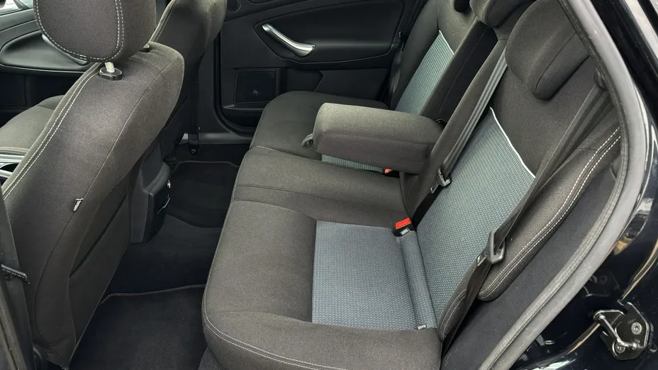 FORD Mondeo -