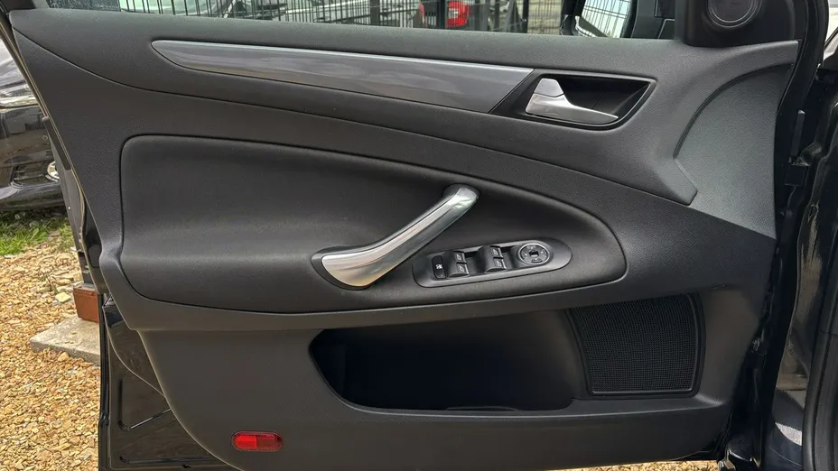 FORD Mondeo -