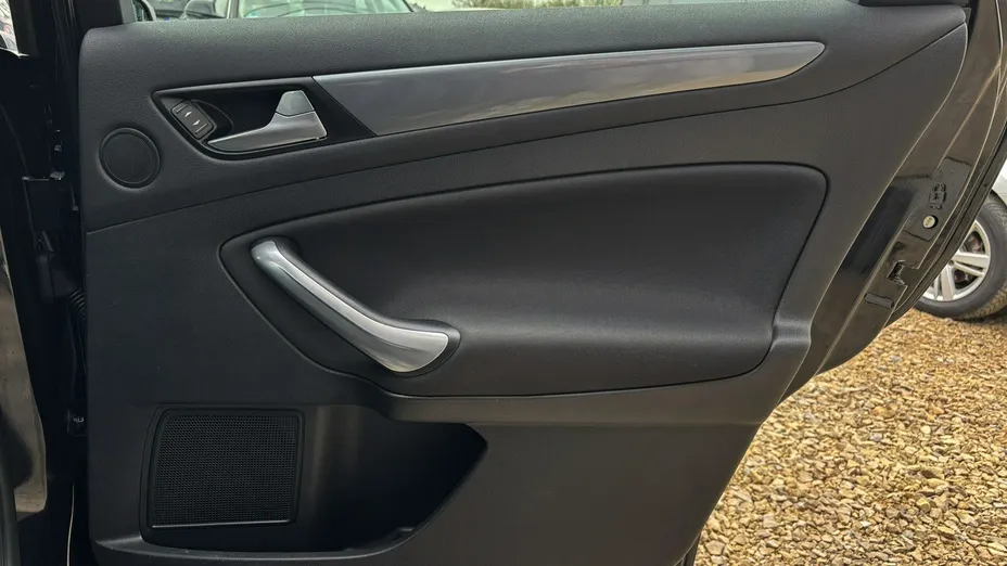 FORD Mondeo -