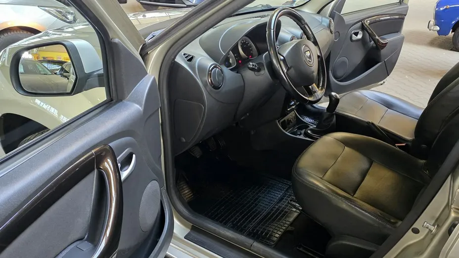 DACIA Duster -