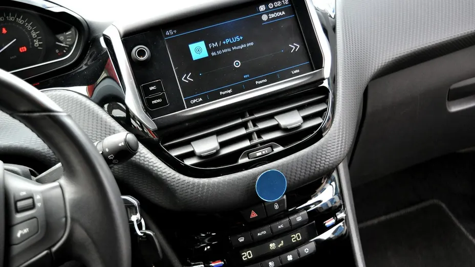 PEUGEOT 2008 -
