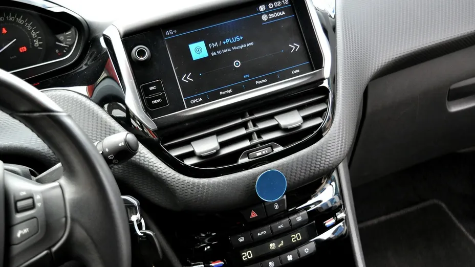 PEUGEOT 2008 -