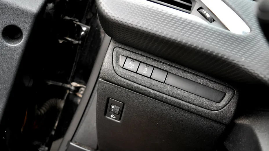 PEUGEOT 2008 -