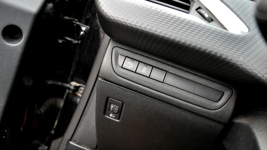 PEUGEOT 2008 -