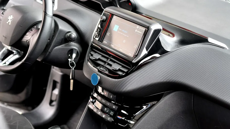 PEUGEOT 2008 -