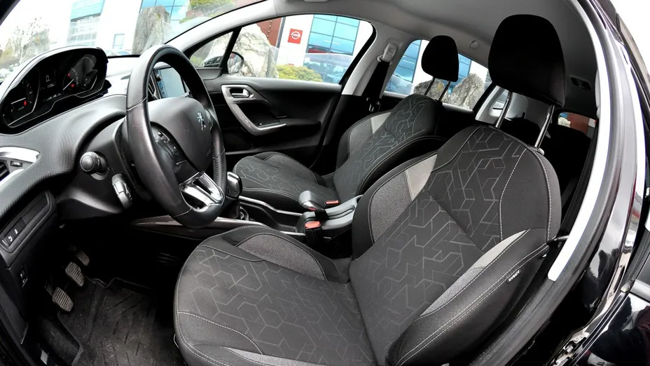 PEUGEOT 2008 -