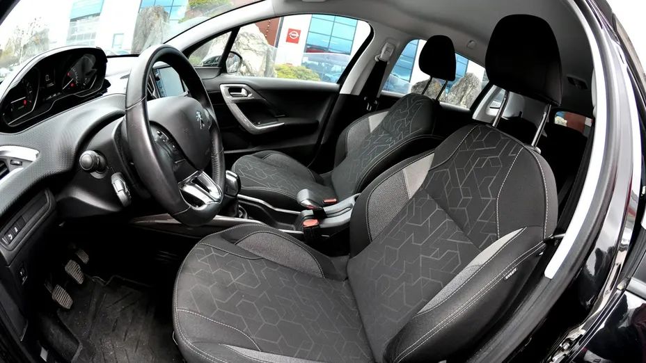PEUGEOT 2008 -