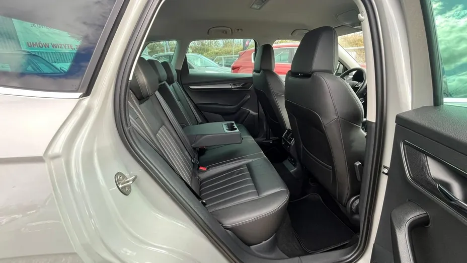 SKODA Karoq -