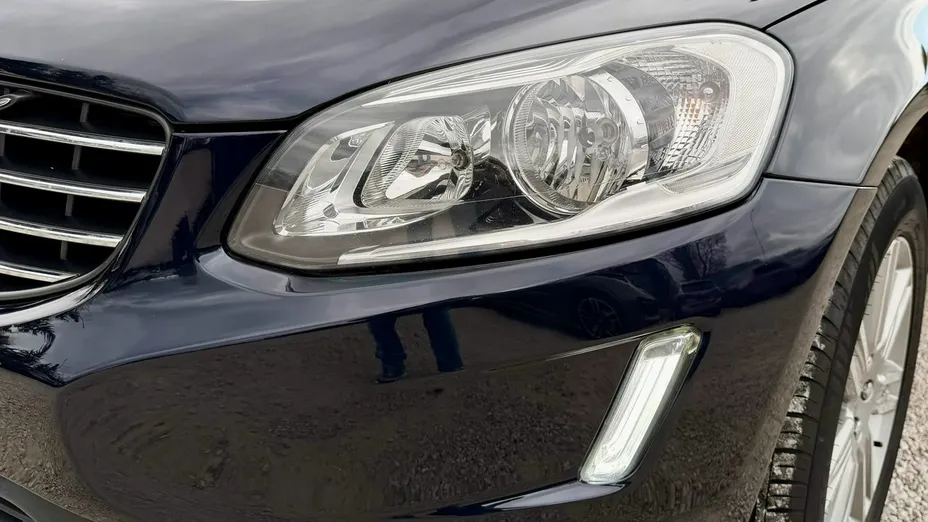 VOLVO XC60 -