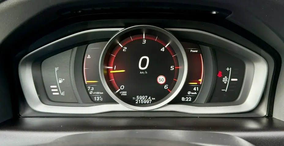 VOLVO XC60 -