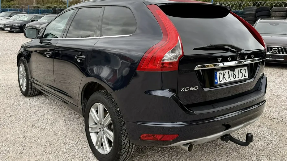 VOLVO XC60 -