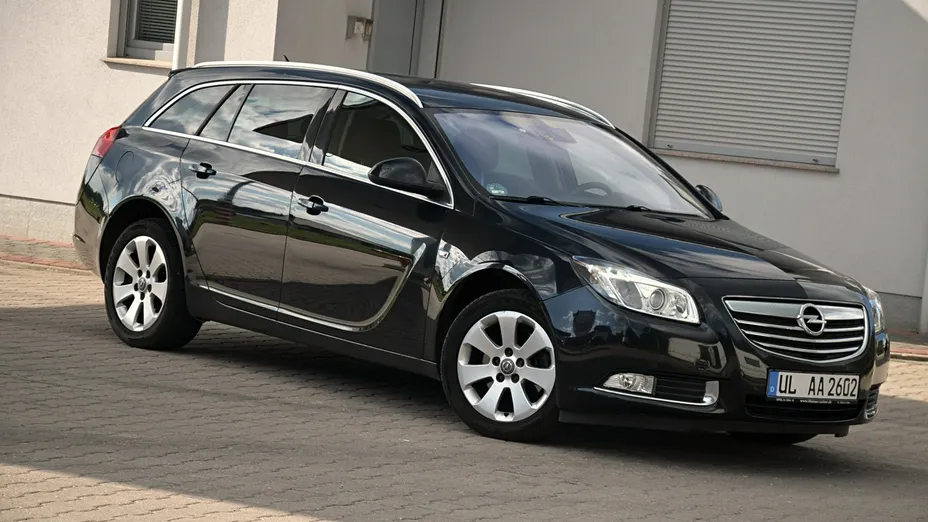 OPEL Insignia -