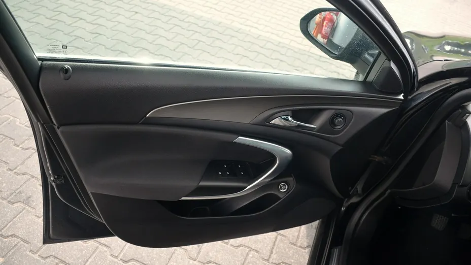 OPEL Insignia -