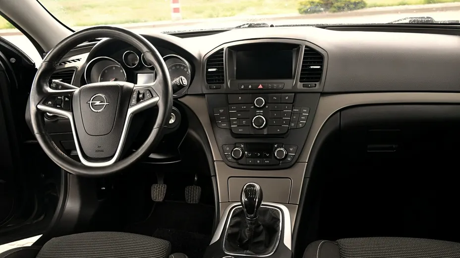 OPEL Insignia -