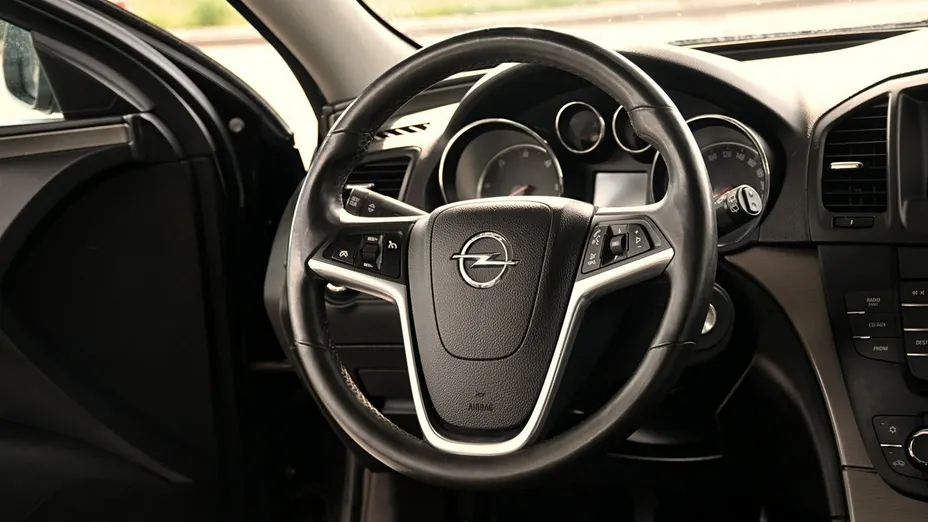 OPEL Insignia -