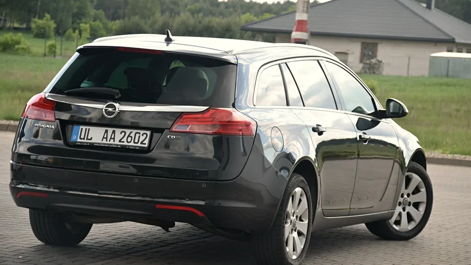 OPEL Insignia -