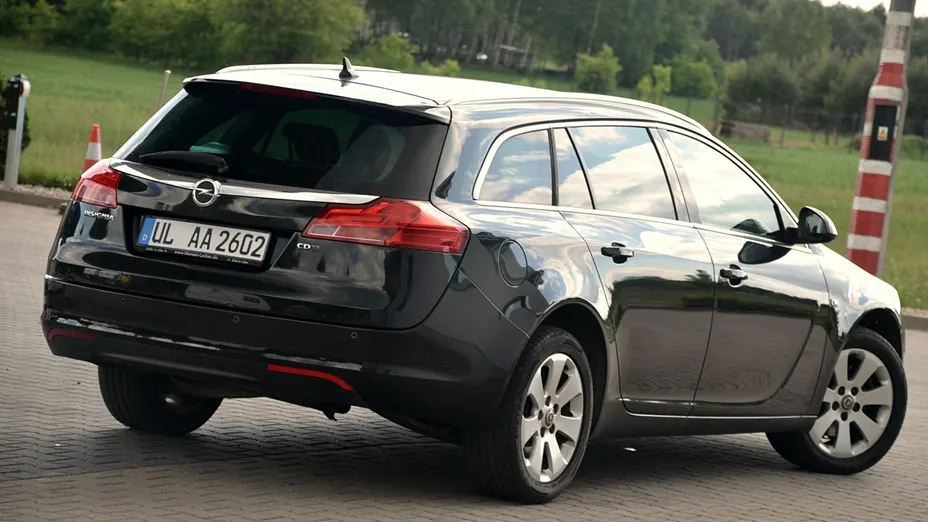 OPEL Insignia -