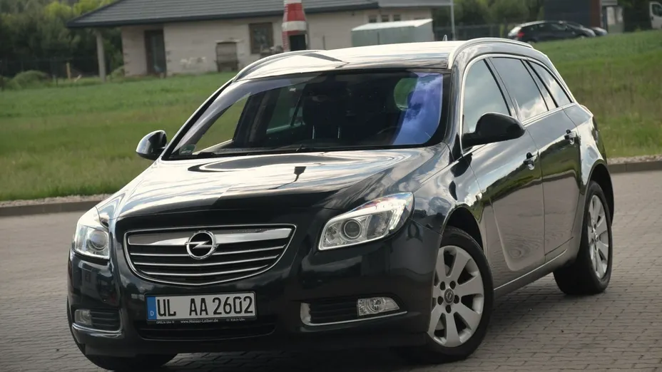 OPEL Insignia -