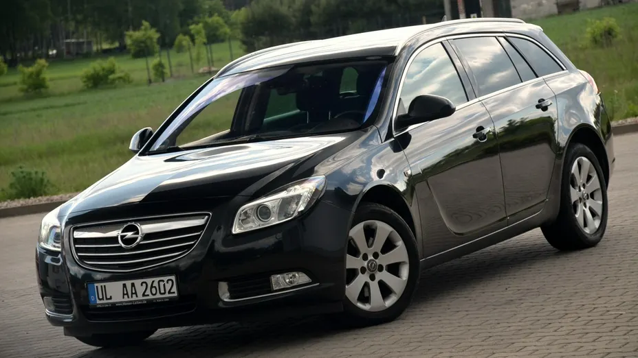 OPEL Insignia -