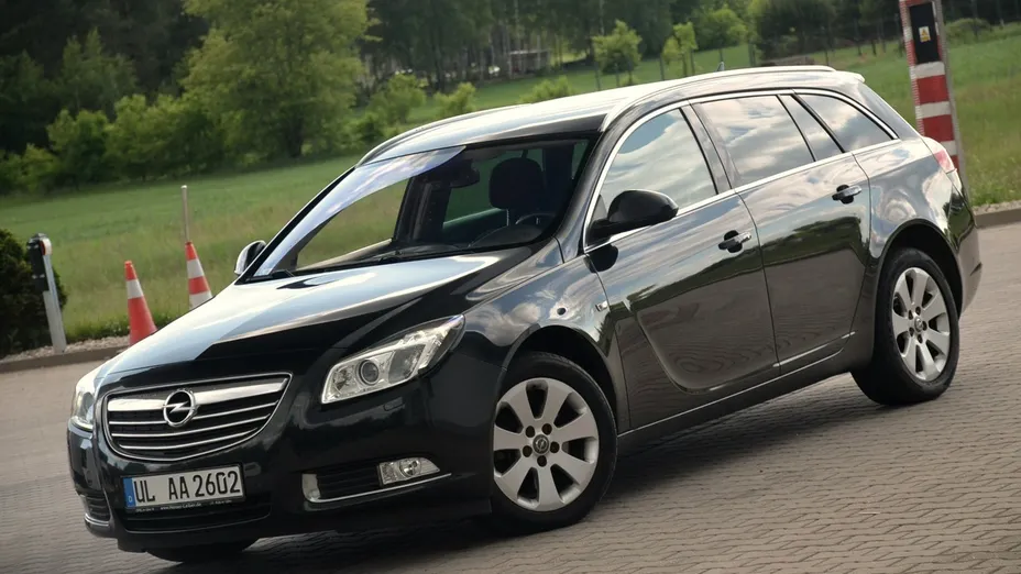 OPEL Insignia -