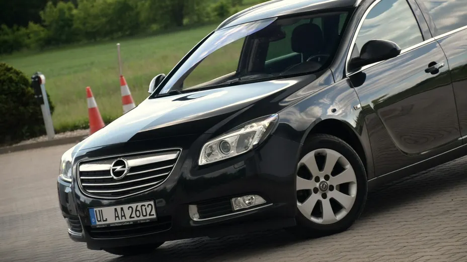 OPEL Insignia -