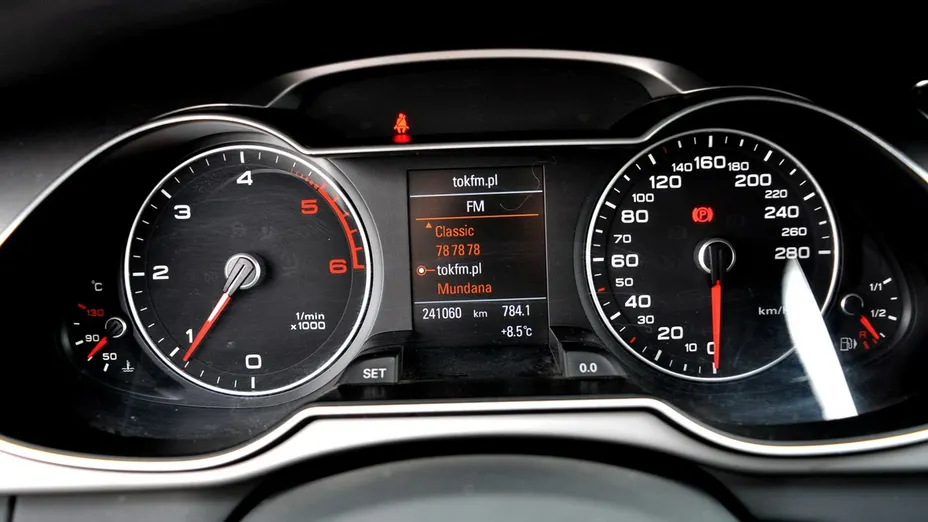 AUDI A4 -