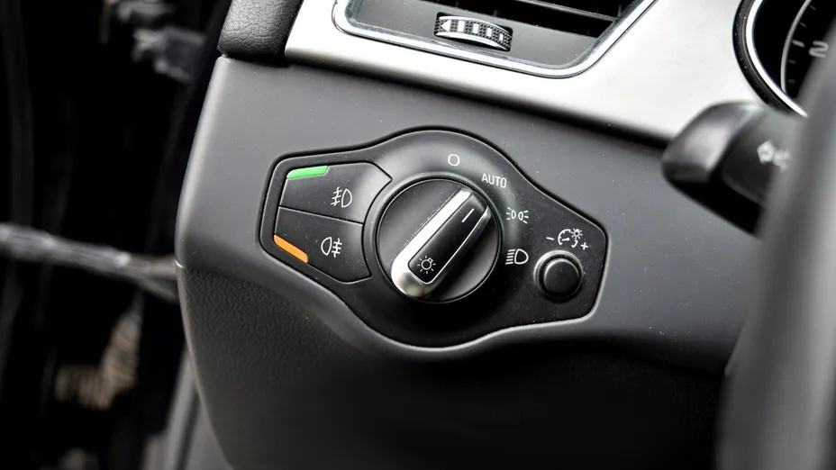 AUDI A4 -