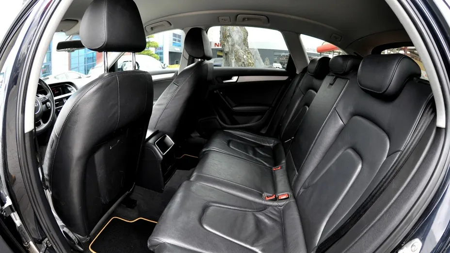 AUDI A4 -