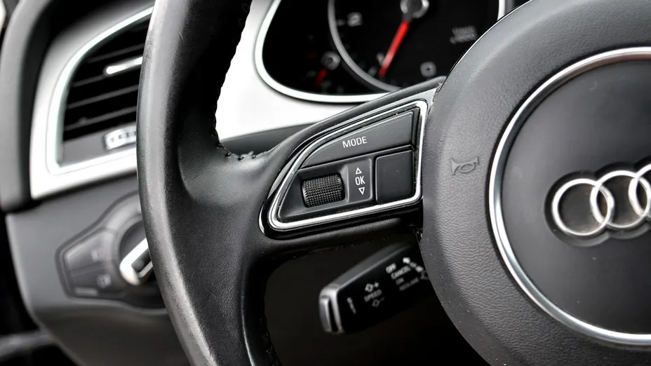 AUDI A4 -