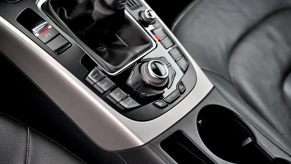 AUDI A4 -