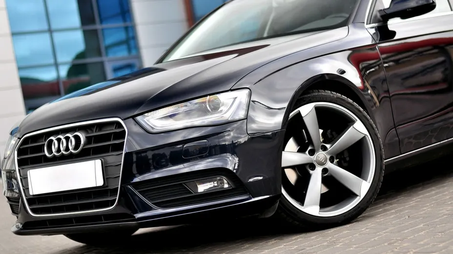 AUDI A4 -