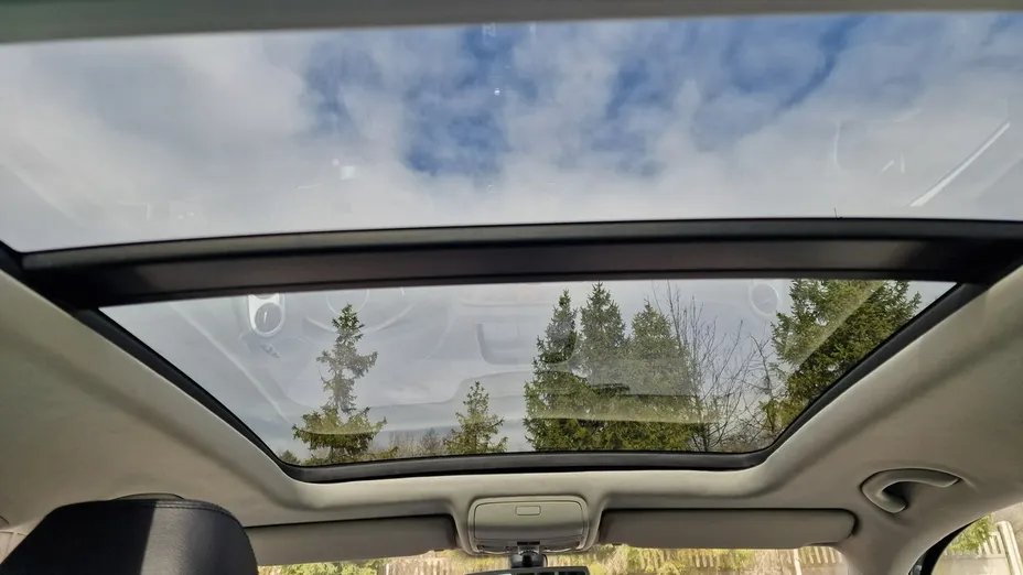 VOLKSWAGEN Tiguan -
