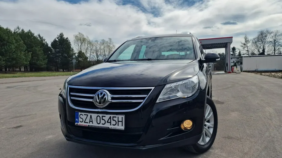 VOLKSWAGEN Tiguan -